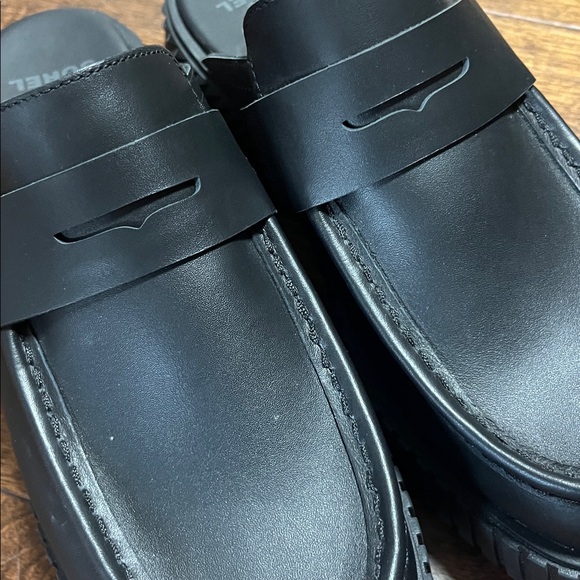 Sorel Black Leather Ona Ave Loafer, size 8 - Picture 6 of 9